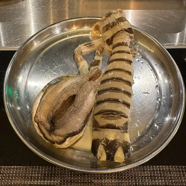 瀨尿蝦配南非活鮑魚