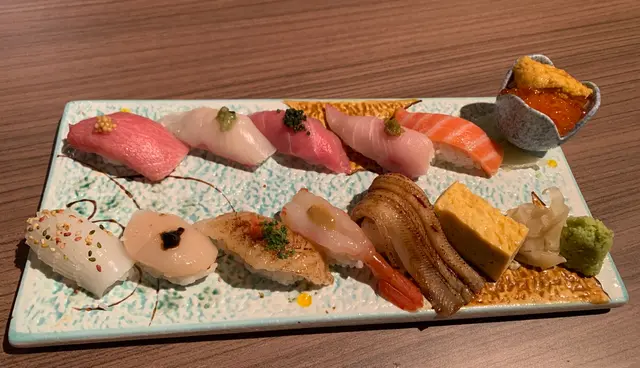 件件色澤亮麗,好新鮮