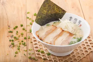 鸡白汤豚骨拉面 (曲面) Chicken-Tonkotsu Ramen (Wavy noodle)