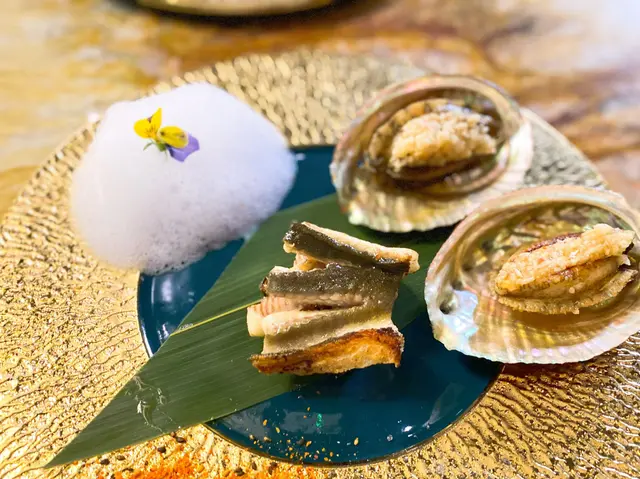 鐵板海鮮: 白鱔, 鮑魚