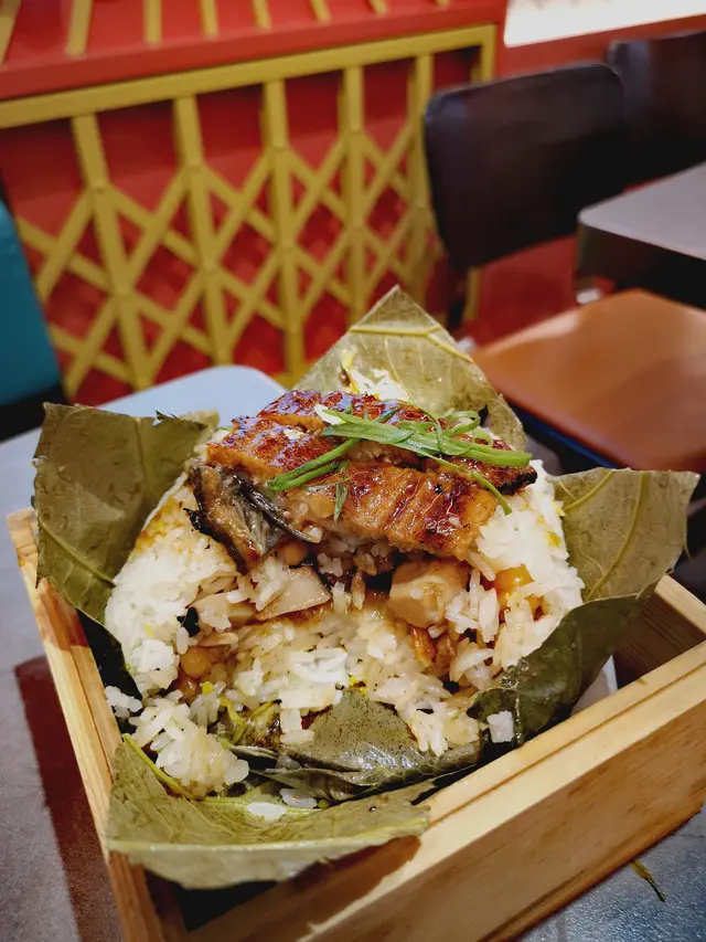 鰻魚荷葉飯
