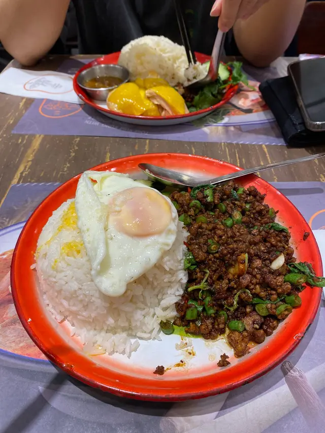 惹味香葉肉碎蛋拌飯