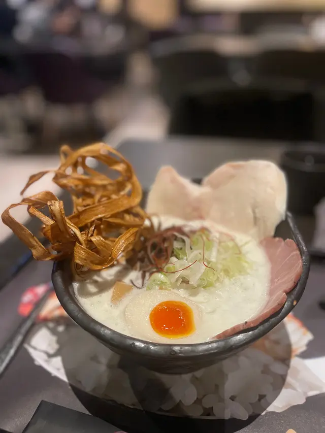 極濃雞白湯拉麵