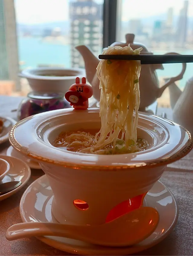 濃雞湯浸春筍絲