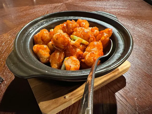 砂鍋薑蔥爆乳香銀鱈魚