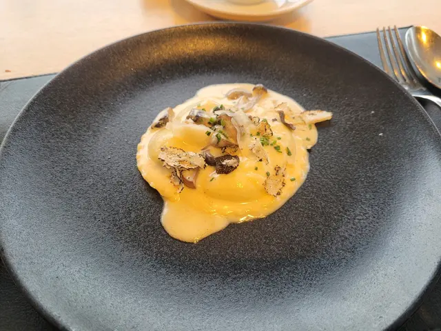 味濃，忌廉味突出，雲吞大粒