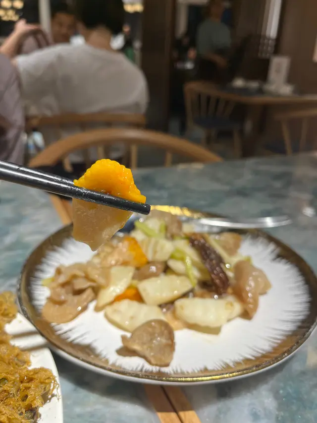 珍菌黃耳炒淮山