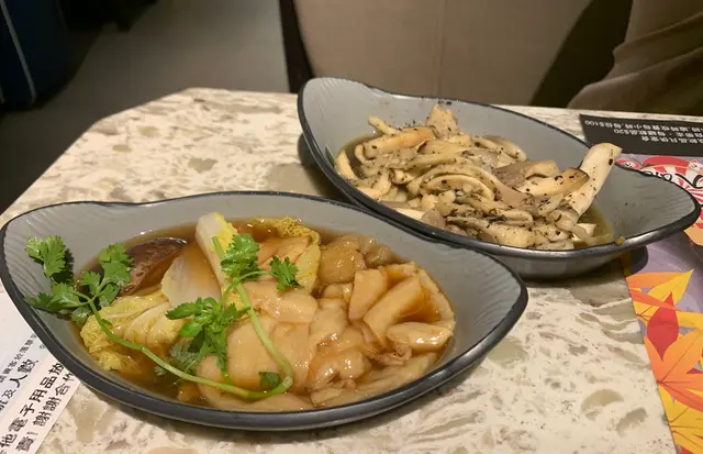 黑松露炒雜菇好爽口;鮑汁花膠盛宴 絕不欺場