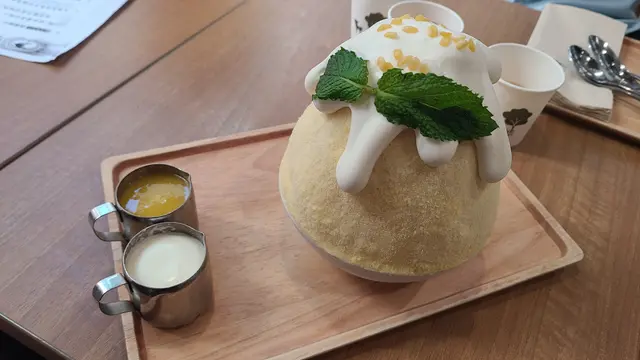 芒果糯米飯刨冰