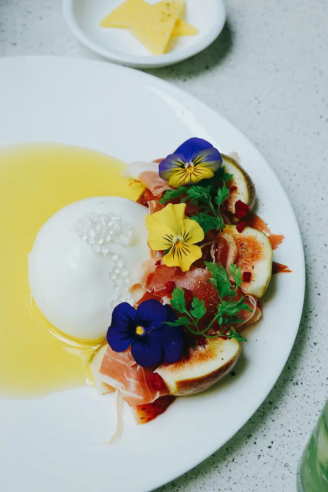 無花果沙律軟芝士士多啤梨風乾火腿