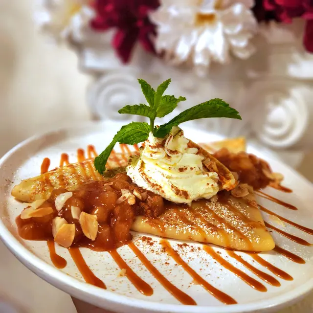 肉桂蘋果杏仁片焦糖忌廉班戟