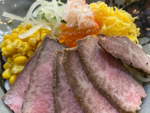 招牌燒和牛冷烏冬近觀