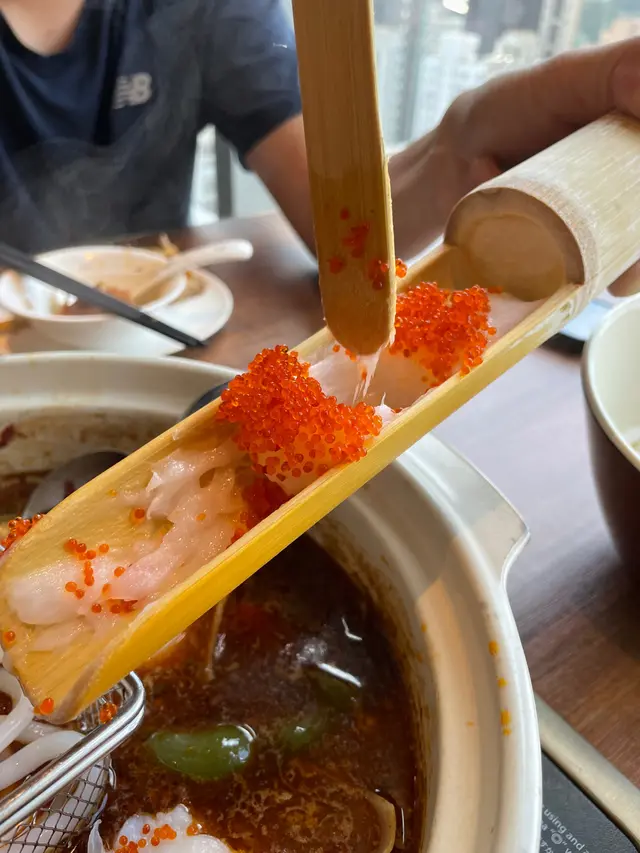 招牌手打蟹子墨魚滑