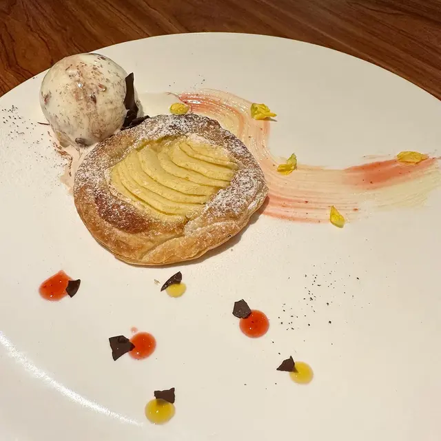 酥皮蘋果批配雪糕