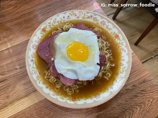 牛脷太陽蛋公仔麵