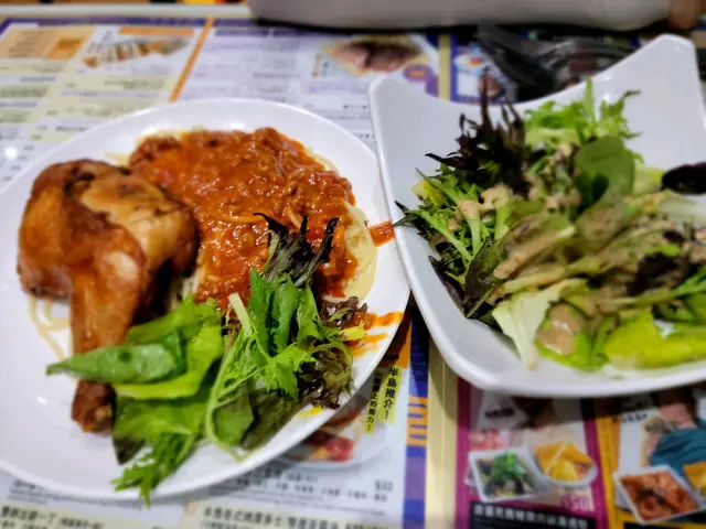 商務餐炸雞脾意粉配沙律