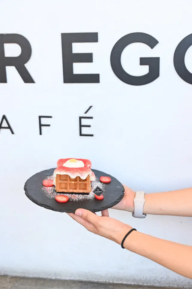 𝐄 𝐅𝐨𝐫 𝐄𝐠𝐠紅色版奶蓋窩夫