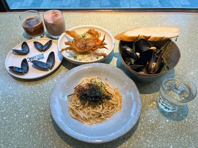 明太子忌廉意粉配烏魚籽