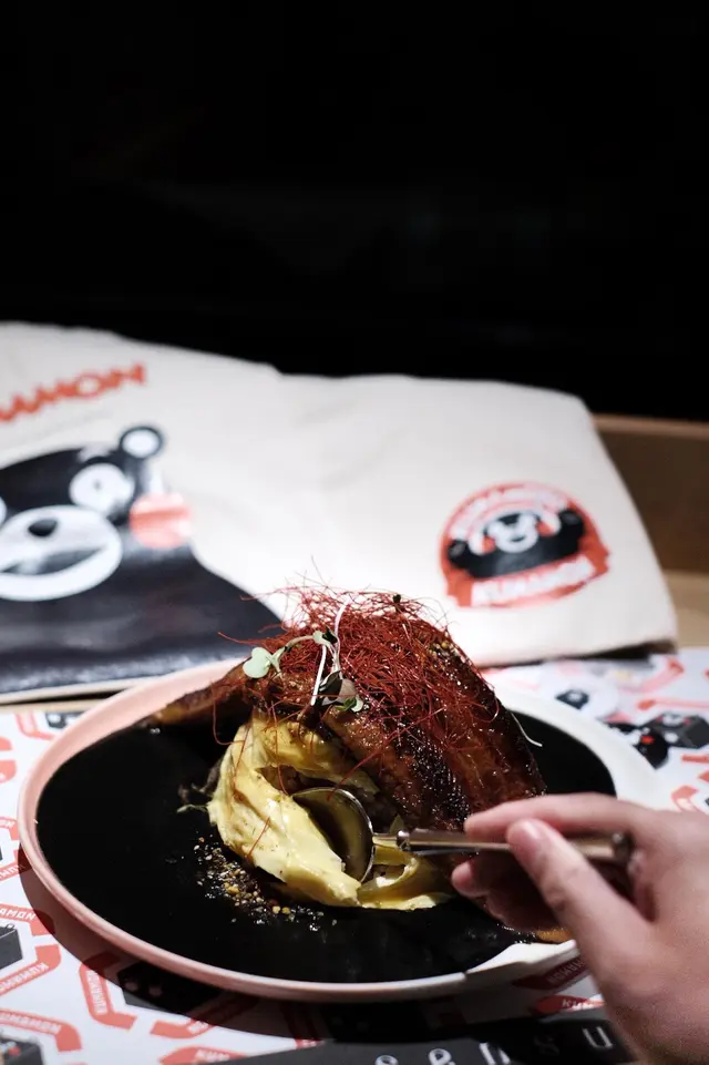 蒲燒原條鰻魚黑咖哩蛋包飯