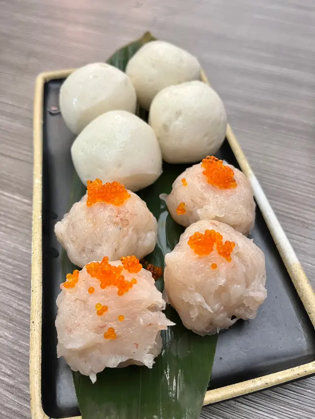 手打大魚丸拼蟹籽手打蝦滑