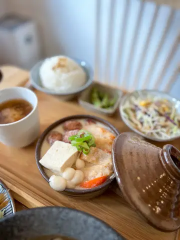 鸡白汤団子锅(鸡肉 鸡団子 蔬菜)