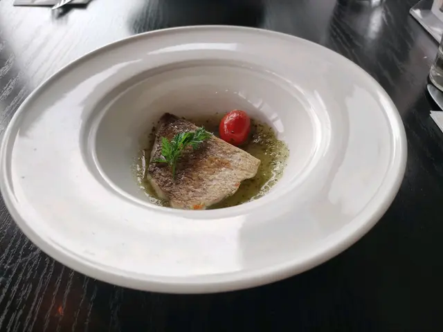 酸甜香草汁鮮鱸魚柳