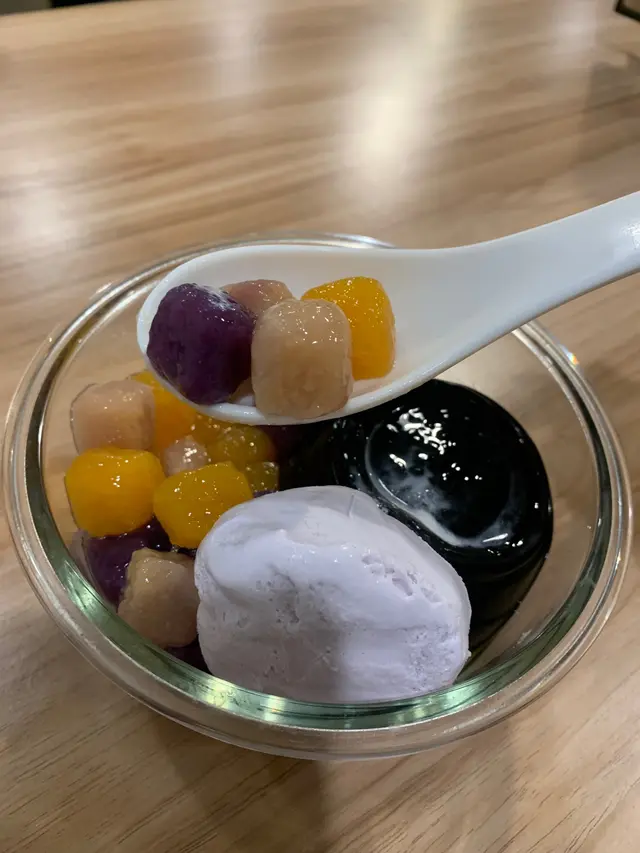 仙草芋圓配雪糕