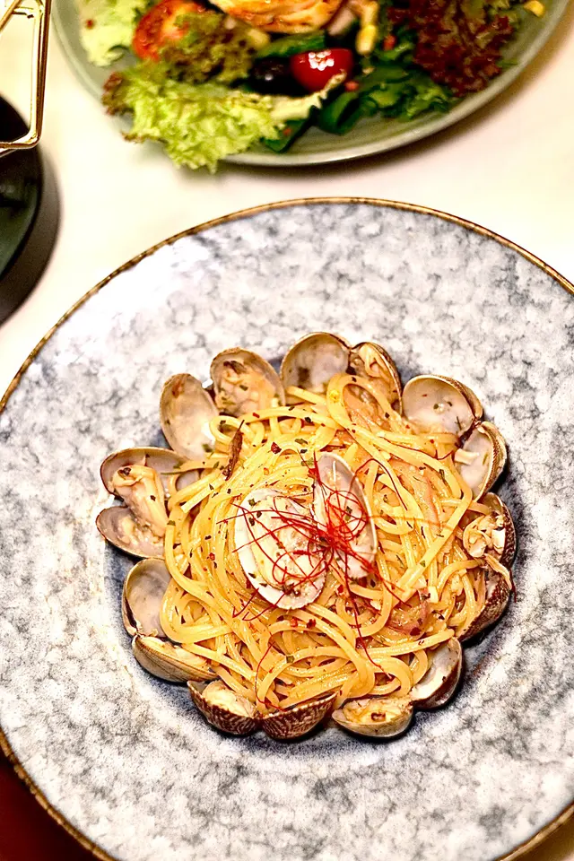 蒜油花椒蜆肉意大利麵