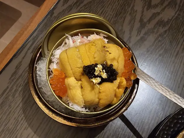 松葉蟹雲丹魚子他他