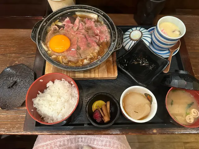 牛肉壽喜燒定食