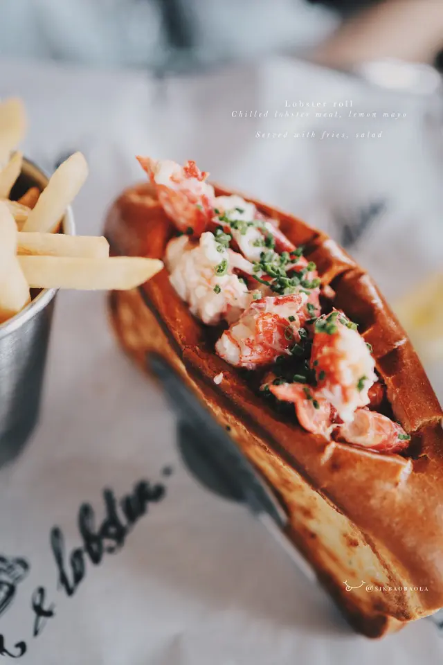 Lobster roll