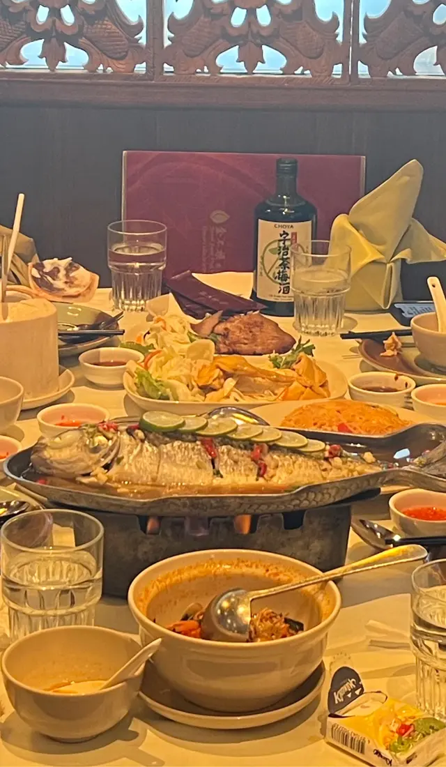 泰式海鮮金邊粉