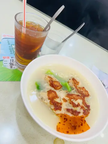 鸡扒面冻柠茶