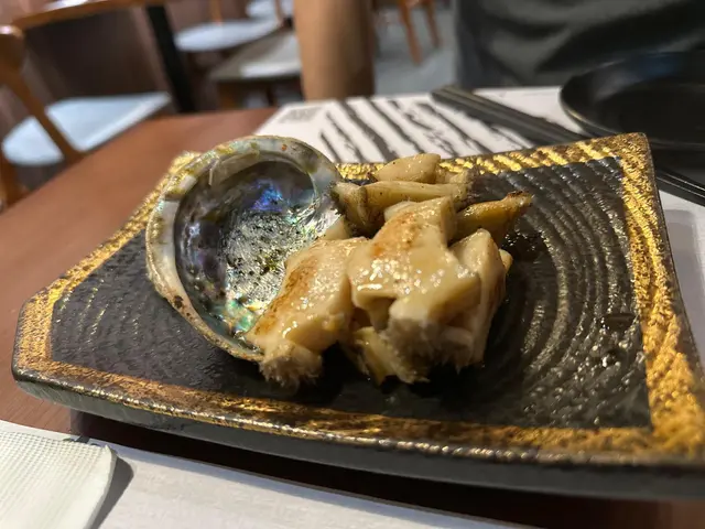呢個鮑魚又係無得頂，烹調時間剛剛好，爽甜多汁