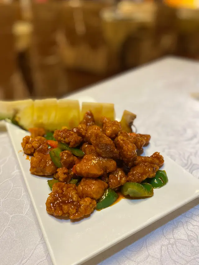 新鮮菠蘿咕嚕肉