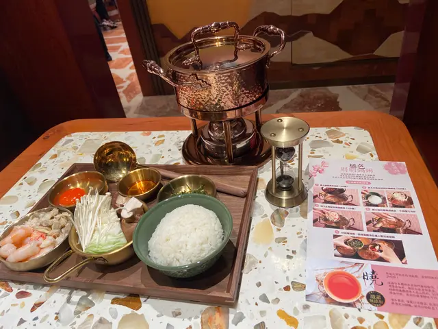 呢個又等得耐，嚟到又要再等多10分鐘等佢煮好，都幾麻煩，味道正常唔會想再Order嘅感覺