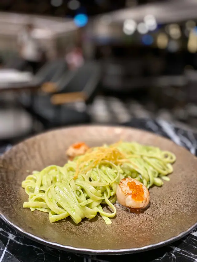 三文魚籽珍寶帶子菠菜忌廉汁扁意粉