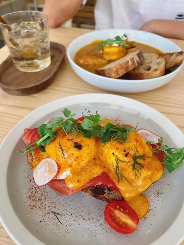 泰式冬蔭班尼迪蛋