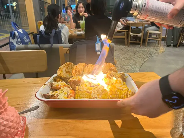 Shake Shake Seafood with Seared Mazzarella Cheese & Pasta