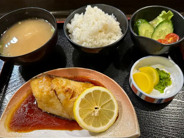 照燒銀鱈定食