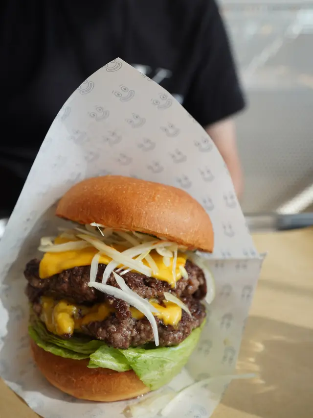 雙層芝士漢堡.Double Cheese Burger
