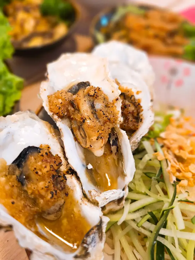 蒜香辣椒焗蠔撈蒟蒻麵