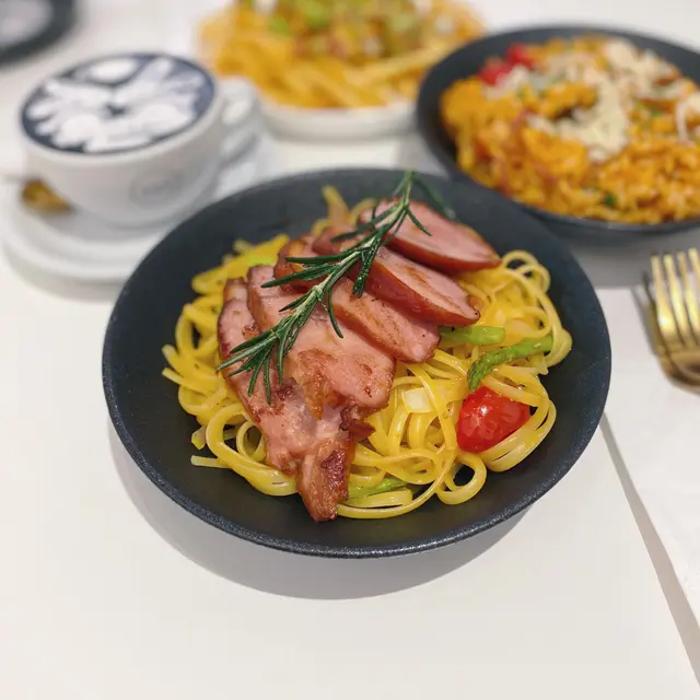 煙鴨胸香橙汁扁意粉