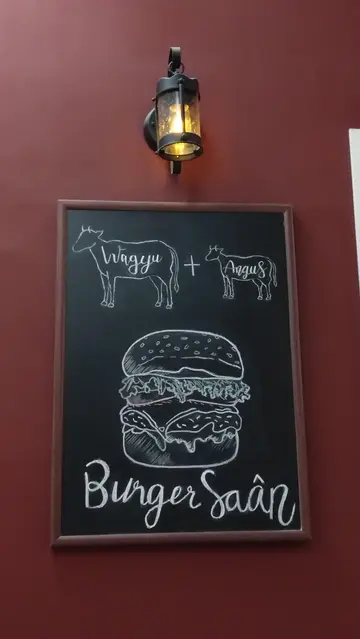 相信漢堡扒選用和牛+安格斯牛肉,這一大賣點已經吸引嘞!