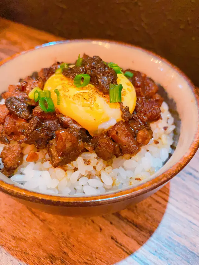 黑松露牛舌滷肉飯
