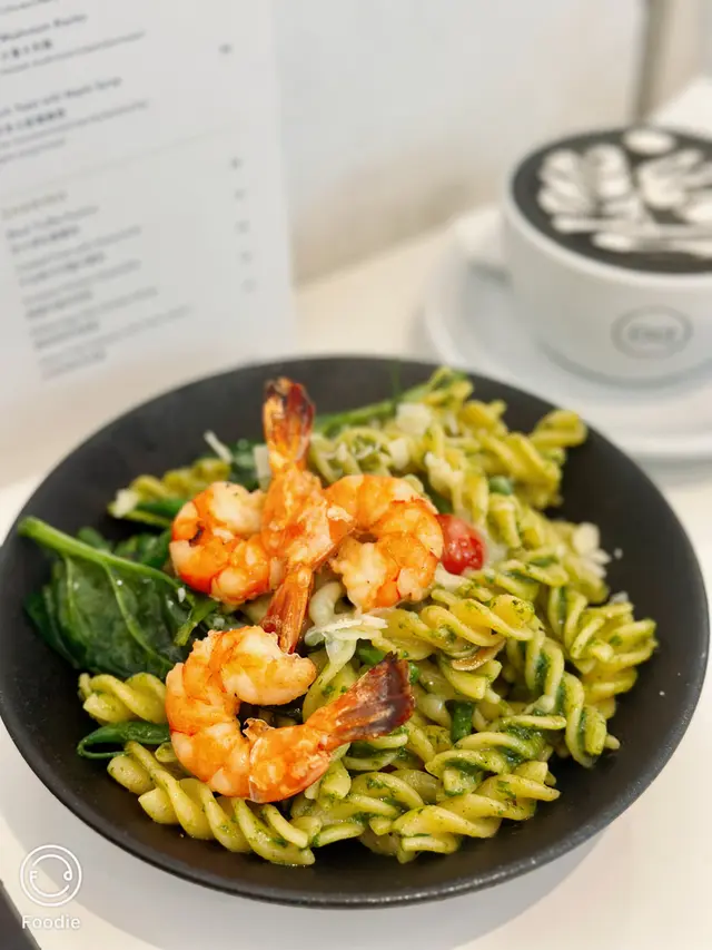 虎蝦青醬螺絲粉