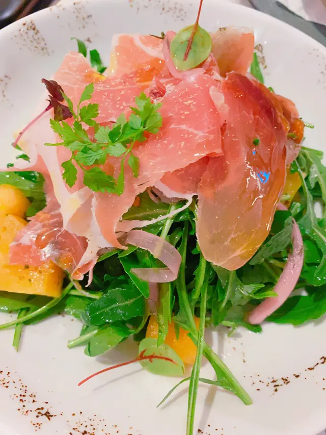 巴馬火腿配烤菠蘿哈密瓜