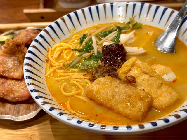 海南豬扒叻沙摻摻