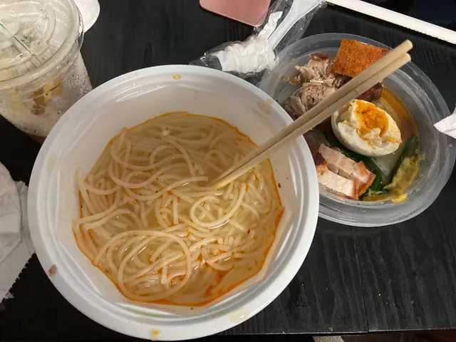間餐廳喺我屋企樓下其實都幾好食嘅嘢食，但係外賣佢可能博我唔喺度堂食，所以就每一次都態度極其惡劣  。每一次我都忍住唔同佢俾佢飲到我撩交嗌。