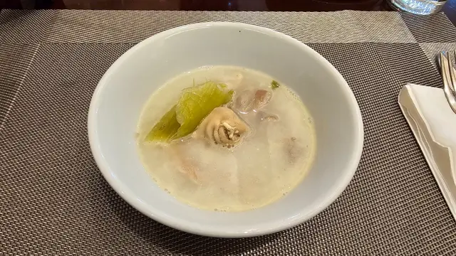 咸菜豬肚湯